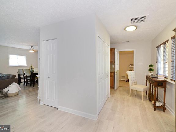 3rd image of 2215 Sanibel Dr