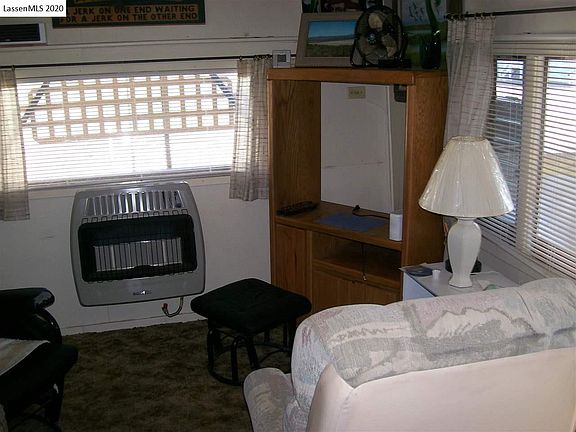 3rd image of 688-010 Hollywood Way