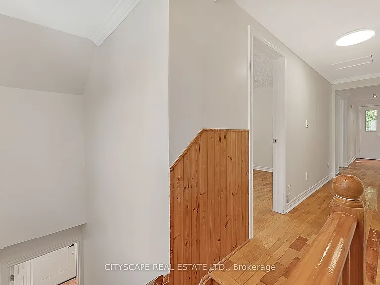 1345 Saint James Ave #UPPER — Photo 7