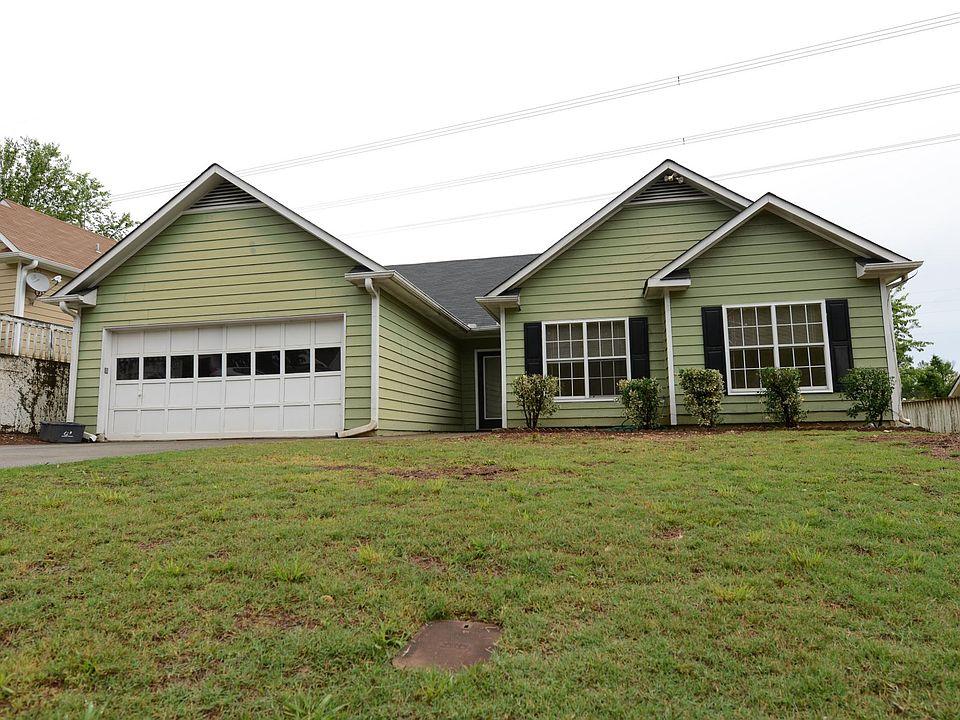 1st image of 200 Prestwyck Oak Pl