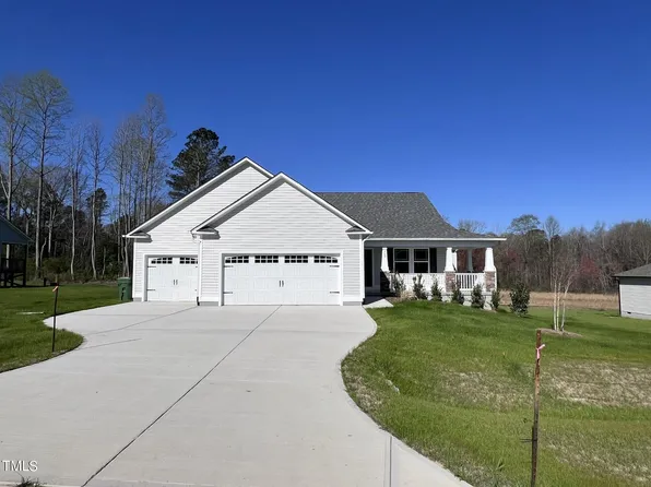 269 Paint Horse Dr, Benson, NC 27504