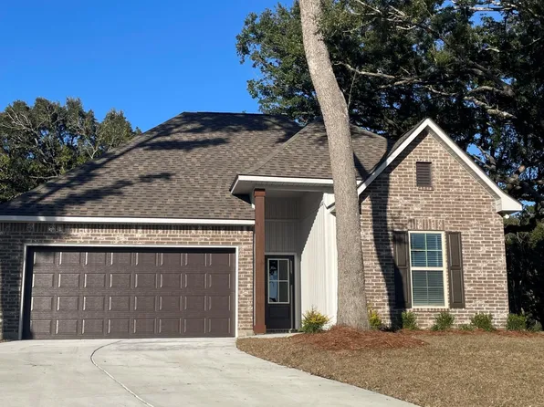 18081 Lakeshore Dr, Gulfport, MS 39503
