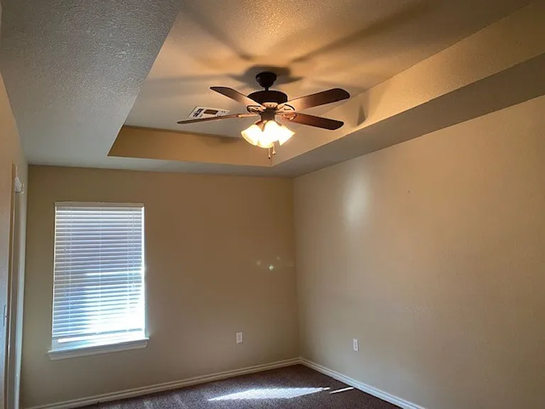 2422 SW A Ave — Photo 10