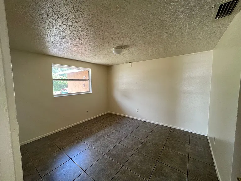 1014 57th Avenue Dr E — Photo 14