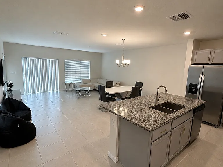 613 Stoney Point Cir — Photo 5