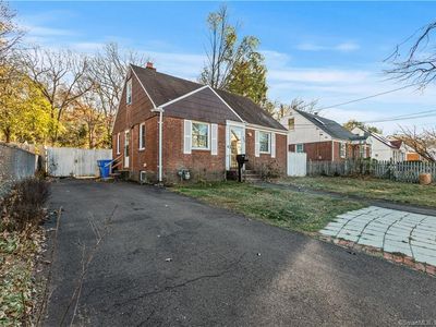 230 Augur St, Hamden, CT, 06517