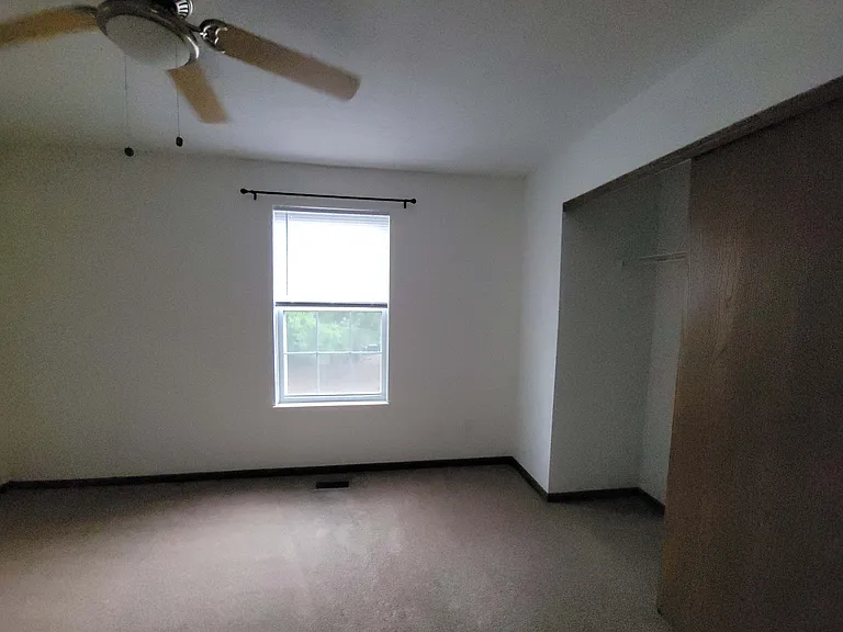 232 Macandrews Way — Photo 9