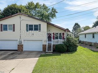 1532 Ellesmere Ave NW, North Canton, OH 44720