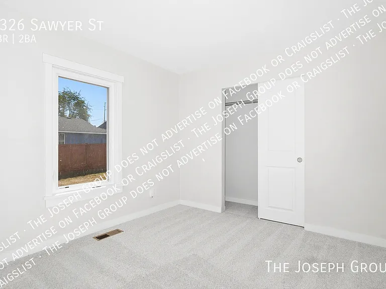 3326 Sawyer St — Photo 17
