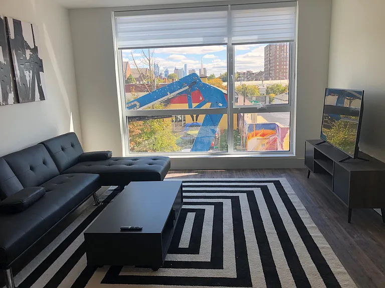 4910 Spruce St #401 — Photo 7