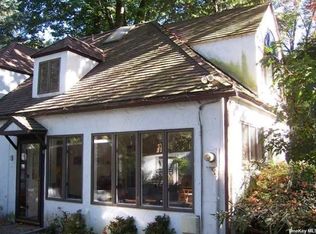 5 Beverly Rd, Pt Washington, NY 11050