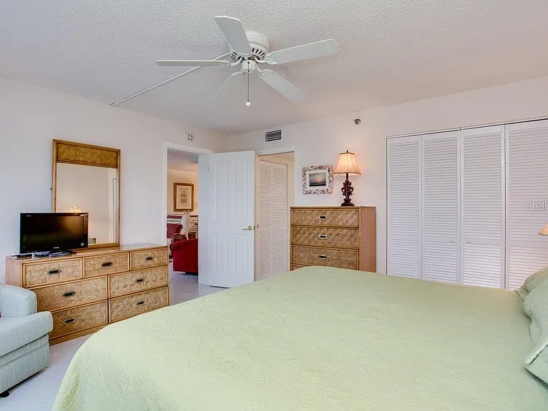 1001 Benjamin Franklin Dr #404 — Photo 8