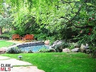 ENGLISH BEL AIR BACKYARD