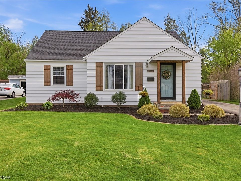 1st image of 24193 Hedgewood Ave