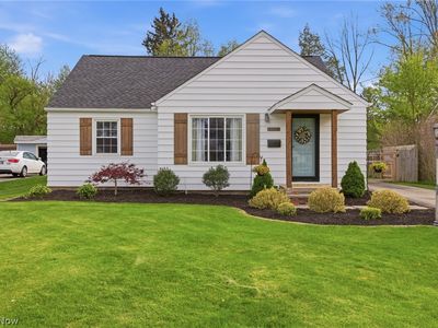 24193 Hedgewood Ave, Westlake, OH, 44145