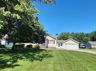 1447 Sprague Rd, Seven Hills, OH 44131