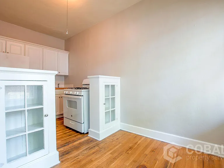 678 Somerset Ter NE #10 — Photo 5