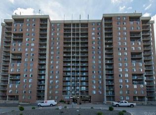 4944 Dalton Dr NW #1A, Calgary, AB T3A2E6
