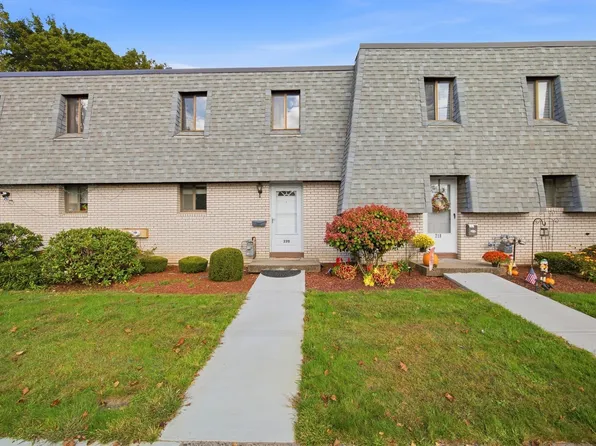 220 Beekman Dr, Agawam, MA 01001