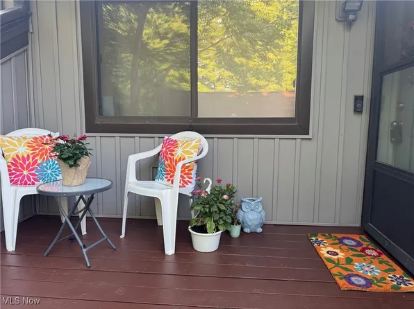 2133 Pinebrook Trl, Cuyahoga Falls, OH 44223