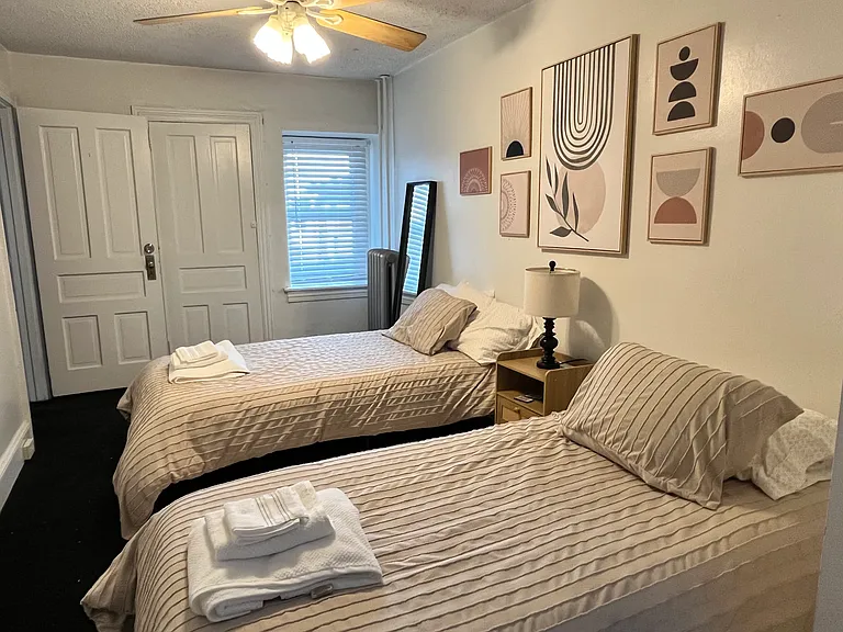 4327 Cresson St — Photo 13