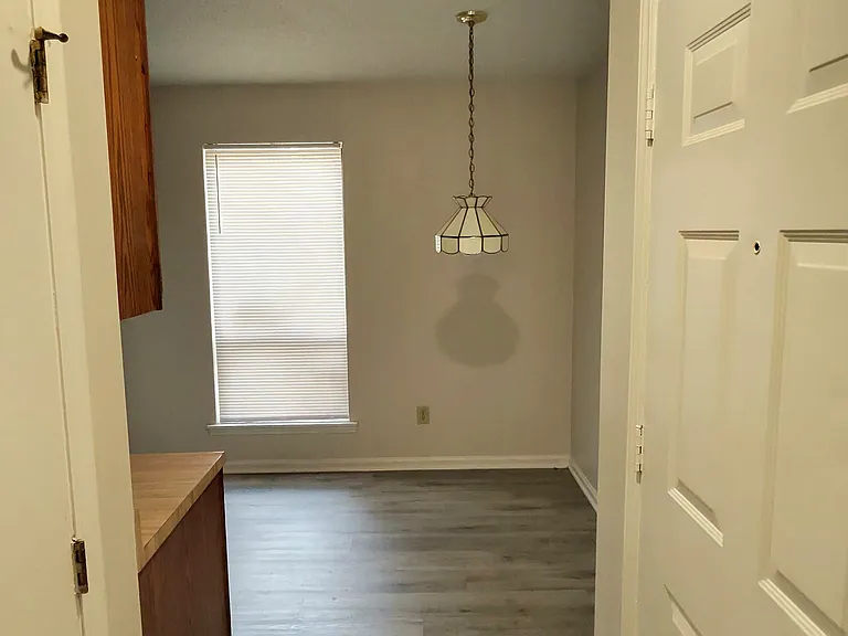 710 Carolina Ave — Photo 5