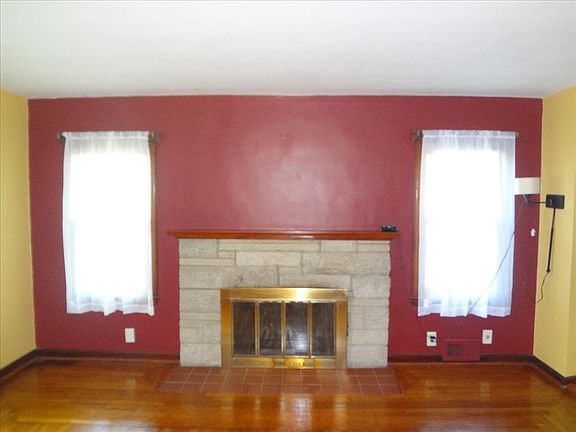 4th image of 9715 E 10th St