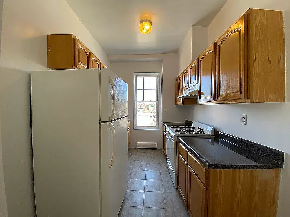1st image of 114-38 Farmers Blvd #2F