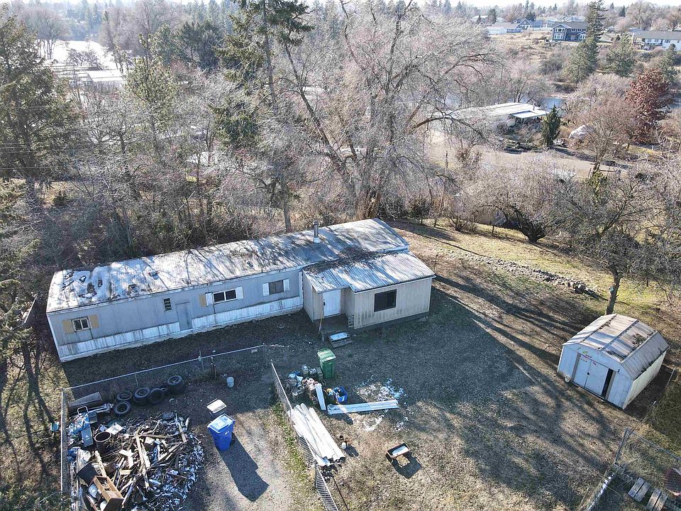 2nd image of 18506 E Mountain View Ave