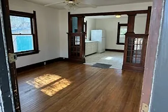 425 W Apache Ave — Photo 12