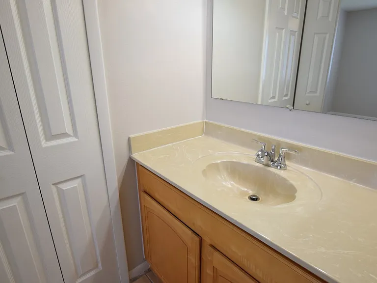 114 Cory Ln — Photo 10