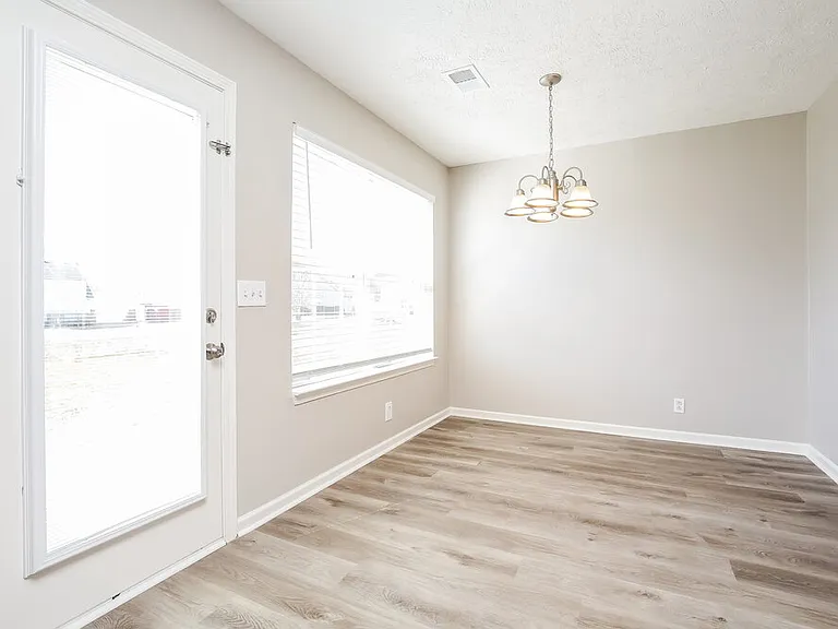 1111 Nahanee Ct — Photo 6