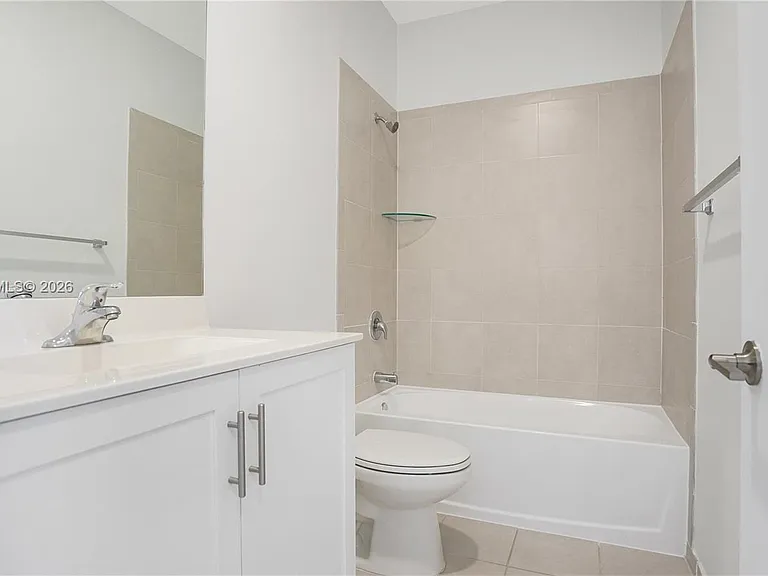 2676 SE 12th St #2676 — Photo 30