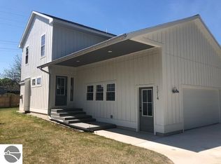 1214 W Front St, Traverse City, MI 49684