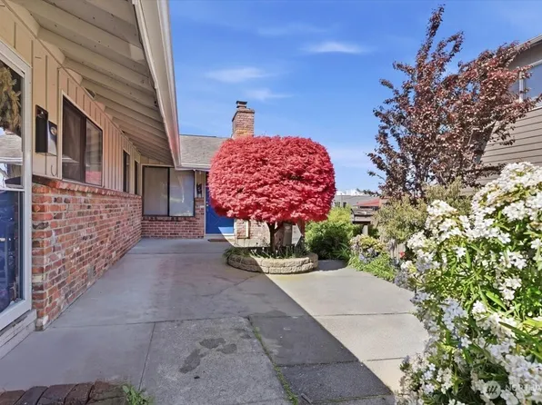 6251 3rd Avenue NW, Seattle, WA 98107