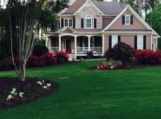 402 Maple Ridge Ct, Cumming, GA 30028