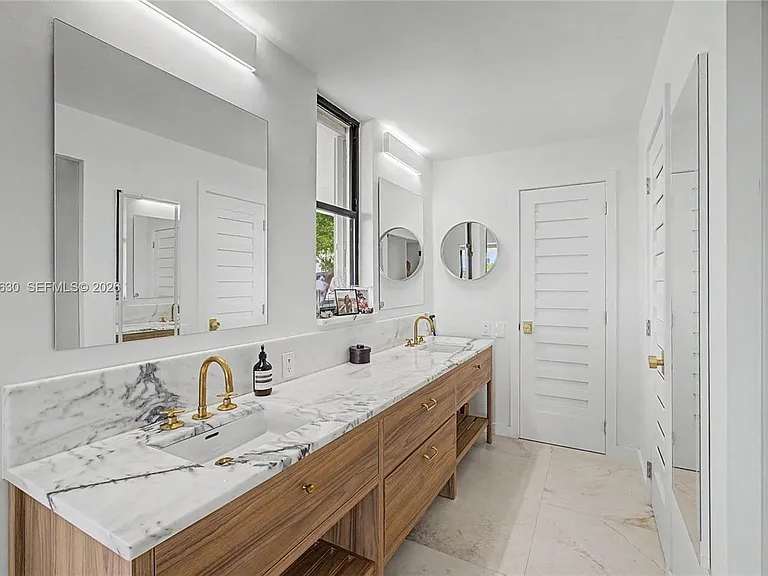 2575 Brickell Bay Dr #4A — Photo 7