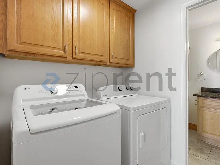 1696 London Cir — Photo 19