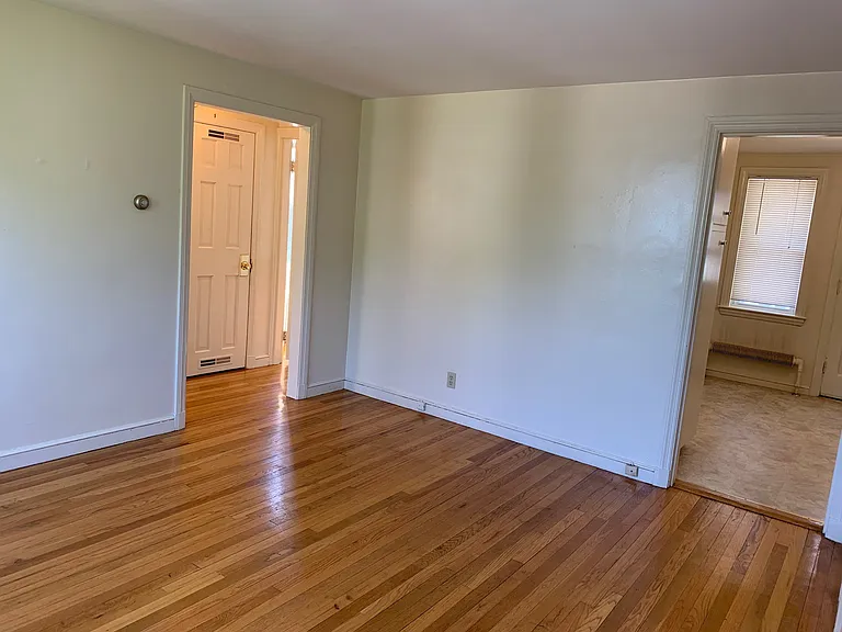 29 Turner St #4 — Photo 9