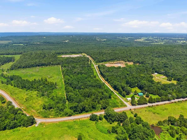 W Republican Rd, Greenbrier, AR 72058