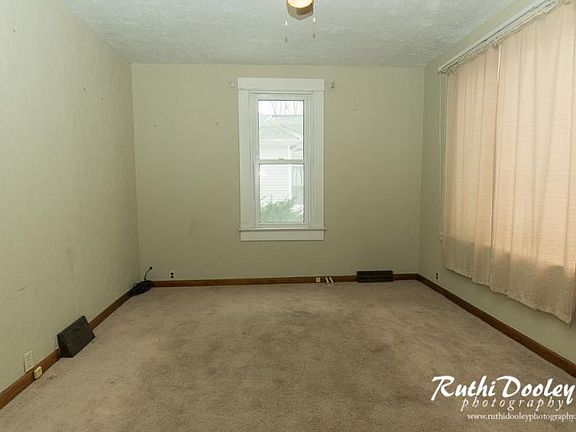 2nd image of 510 E Washington St
