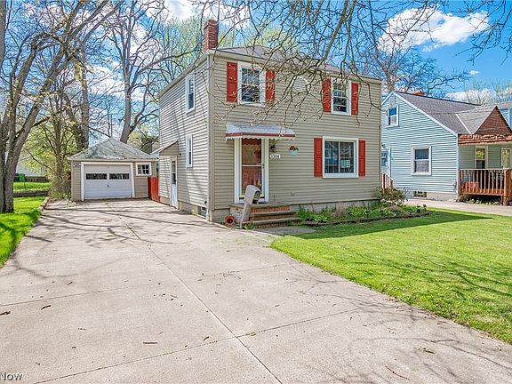 3rd image of 1306 Caryl Dr