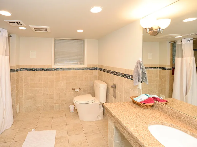 38 Griswold Pl — Photo 11