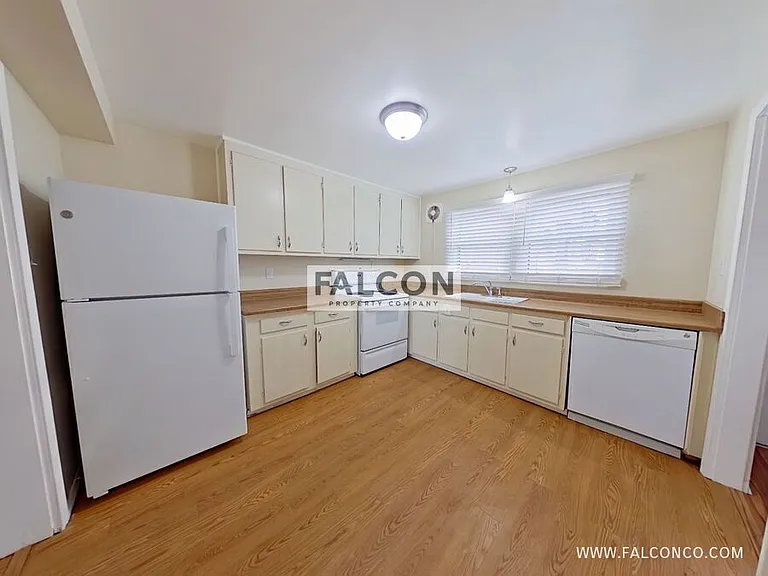2431 Paseo Rd — Photo 4