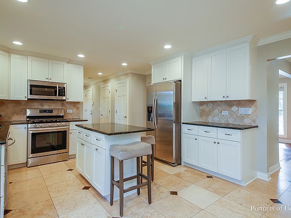 4th image of 2161 Lois Ln