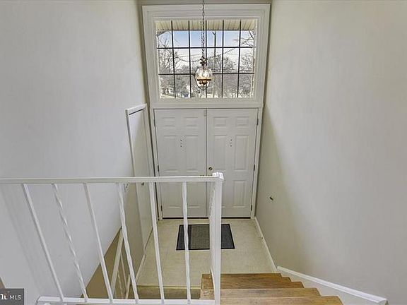 4th image of 14105 Arctic Ave