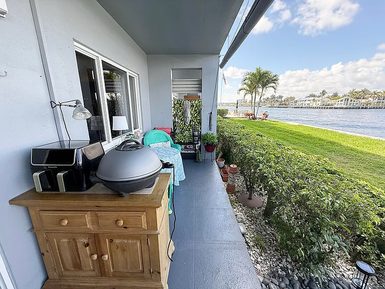 1201 S Riverside Dr #106 — Photo 12