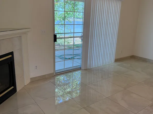 1542 E Alluvial Ave, Fresno, CA