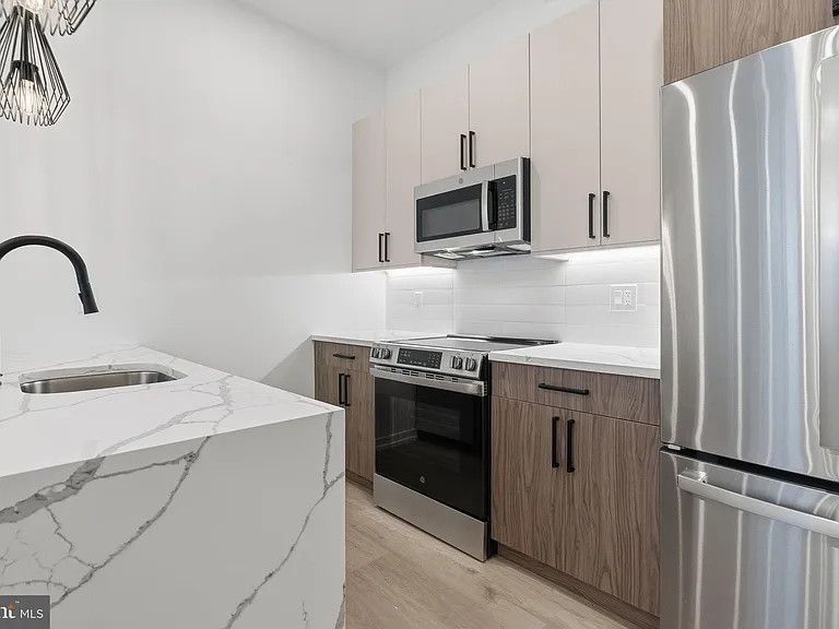 1232 Chancellor St #3C — Photo 3