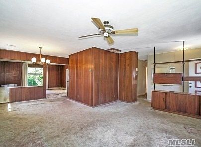 3rd image of 544 Chestnut Ln